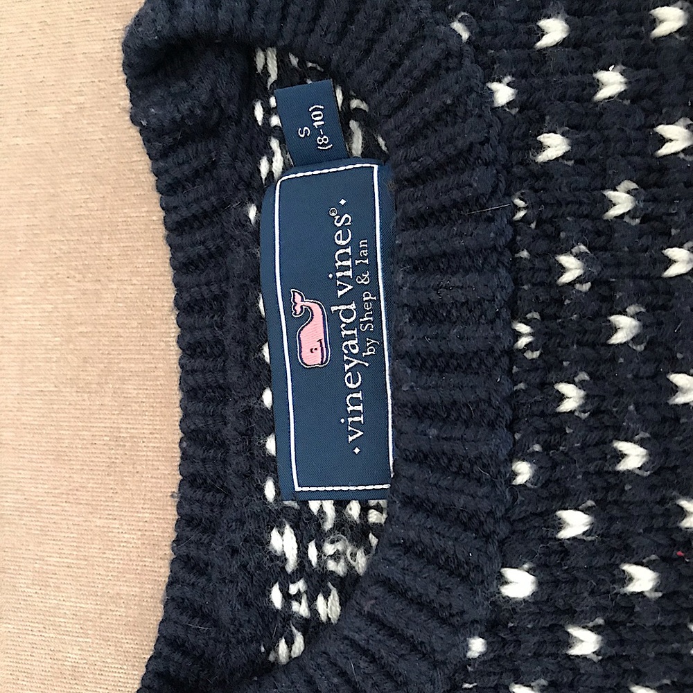 Boys Vineyard Vines Boys Sweater. Like New